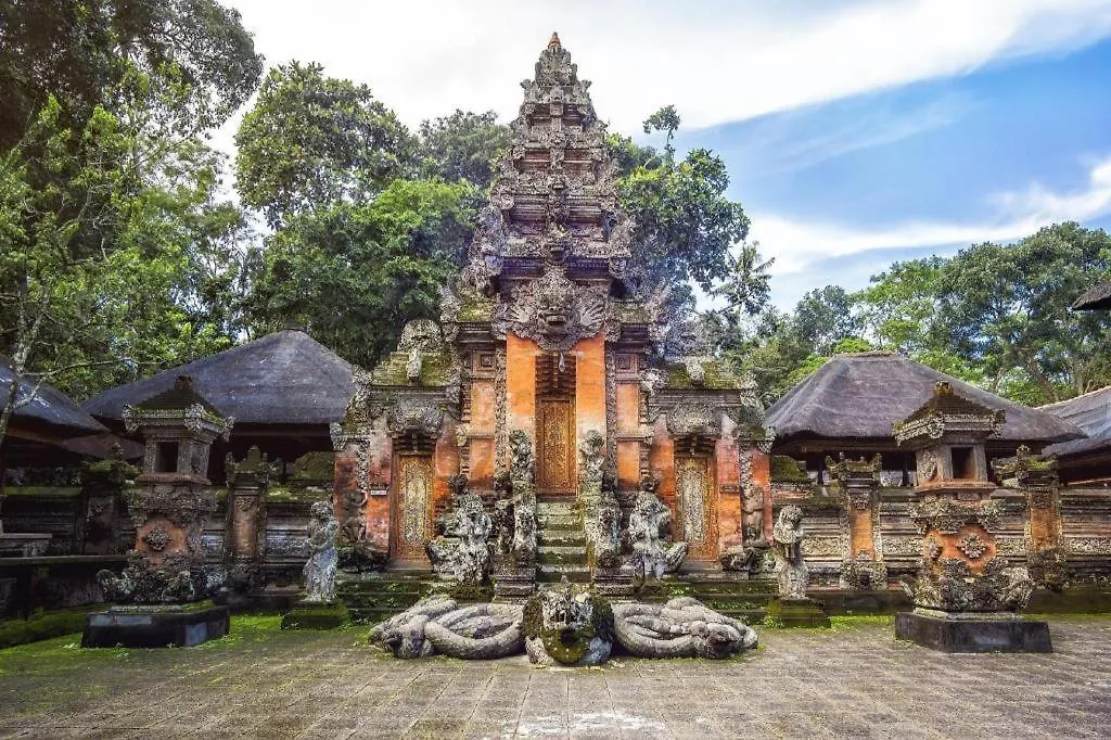 Oyo 93583 Sari Villa Near Central Ubud